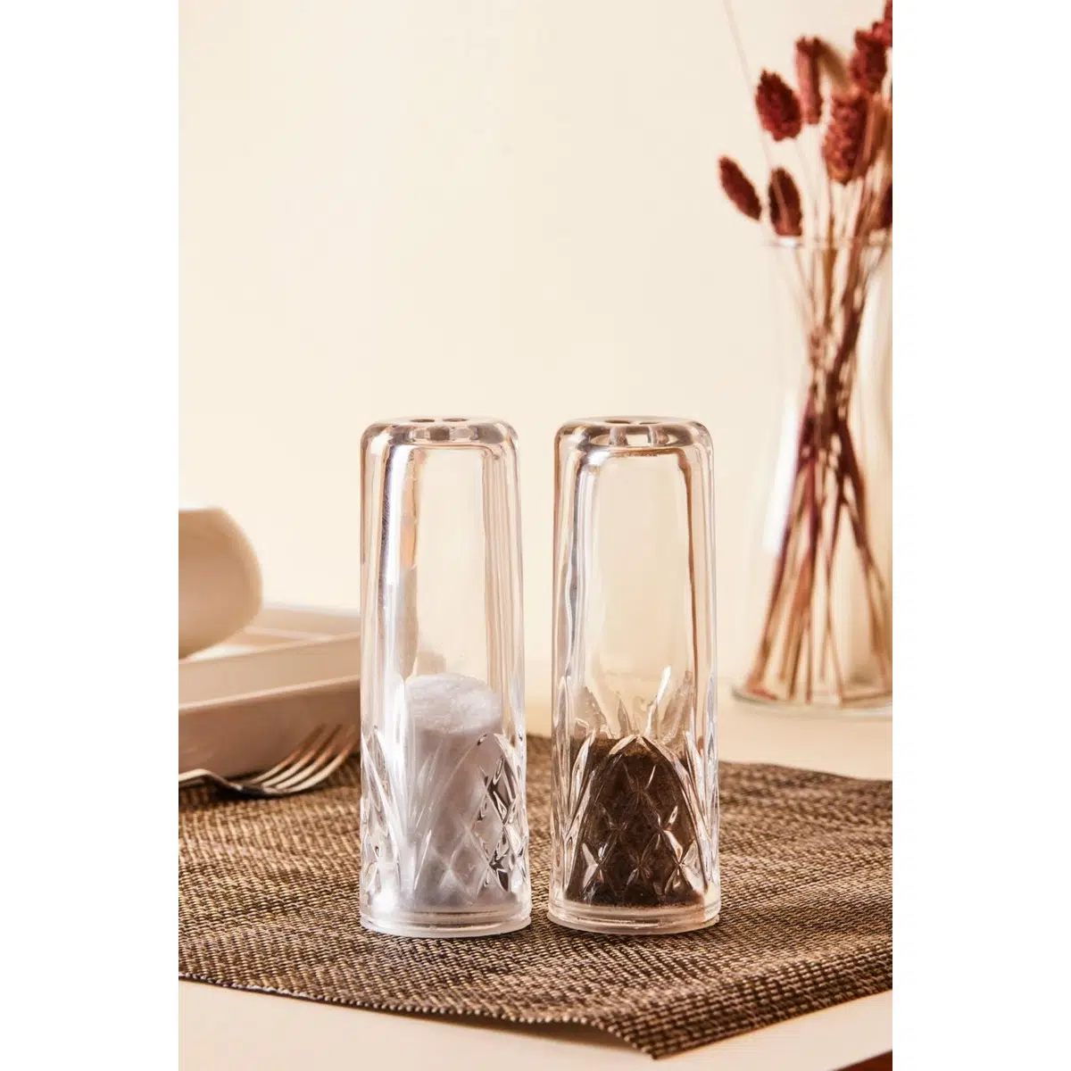 Melody Akrilik Tuzluk ve Biberlik Seti - 2'li, Dayanıklı Plastik, Şık Tasarım, Mutfak Dekoruna Uygun